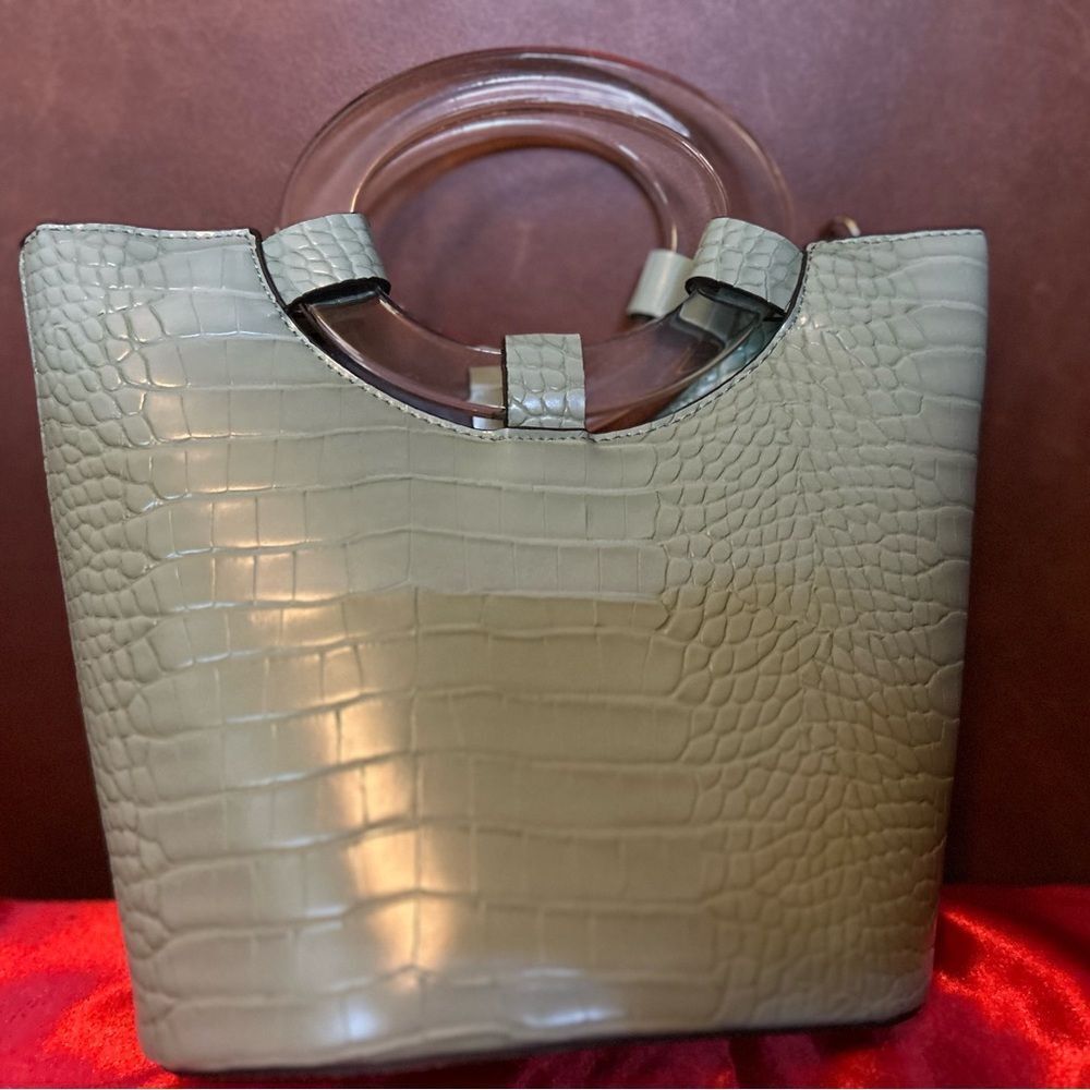 New! International Concepts Women Croc embossed Mint purse